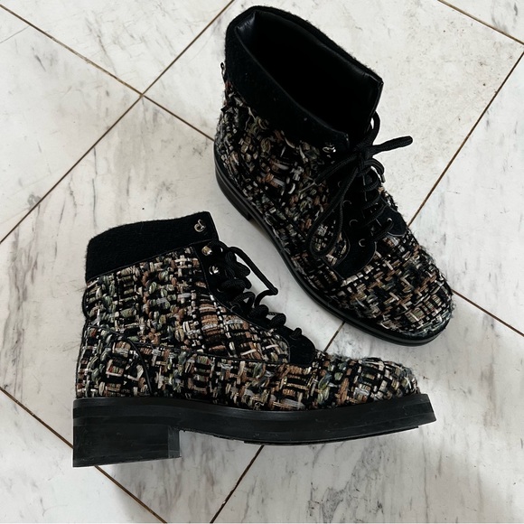 Chanel Tweed Boots, Size 39 - Picture 2 of 12